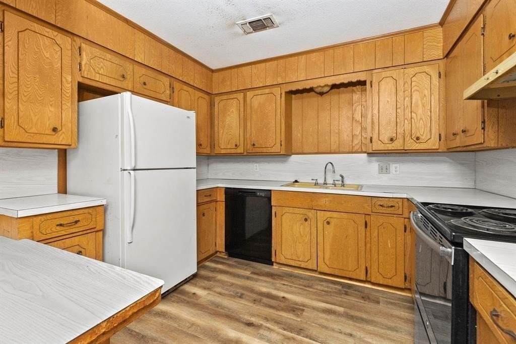 706 S Manson St - Photo 6 of 36