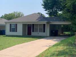 featured image of 1602 W Elm St