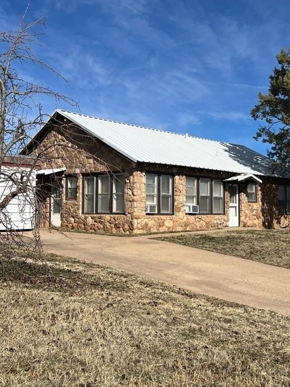 1310 Bell St - Photo 2 of 12