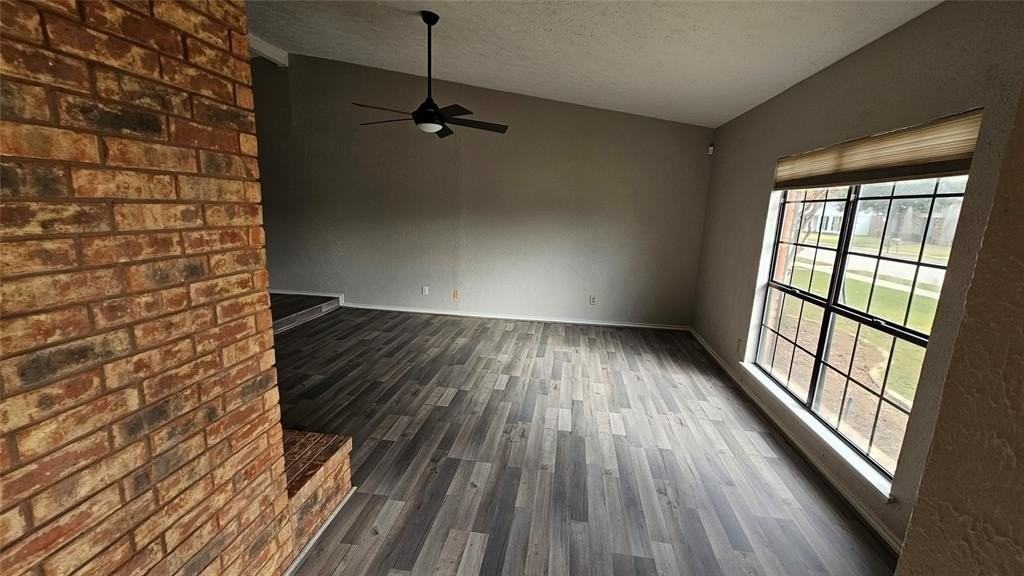 470 Clear Creek Ln - Photo 2 of 13