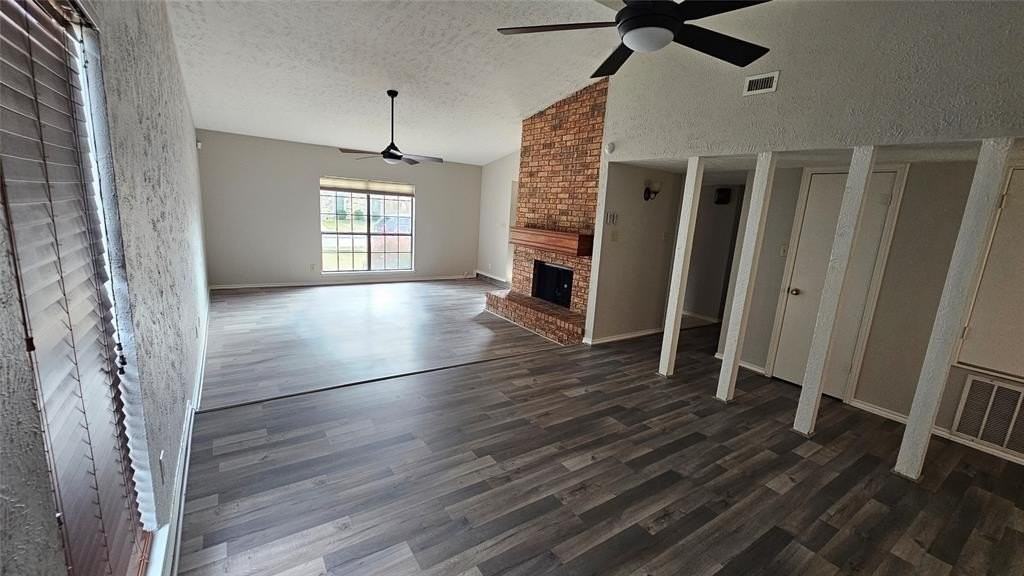 470 Clear Creek Ln - Photo 3 of 13