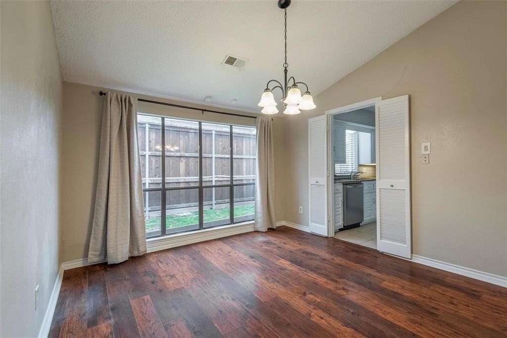 649 Sheffield Dr - Photo 4 of 23