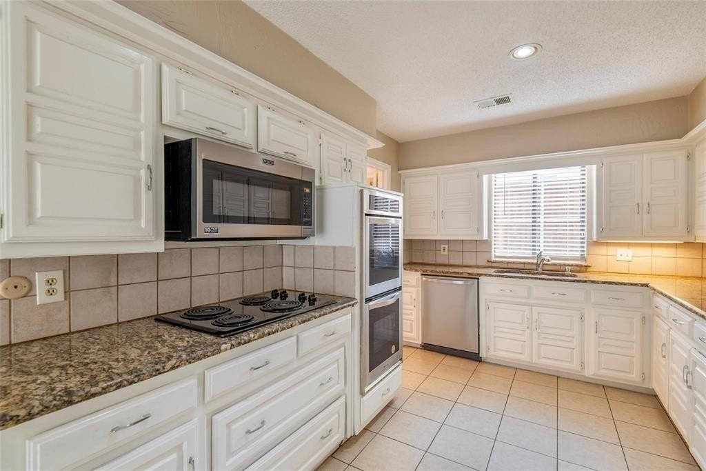 649 Sheffield Dr - Photo 7 of 23