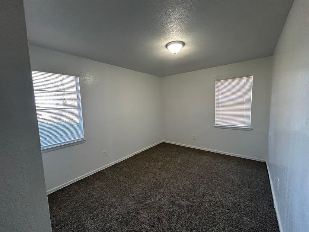 5441 N 9th St - Photo 4 of 17