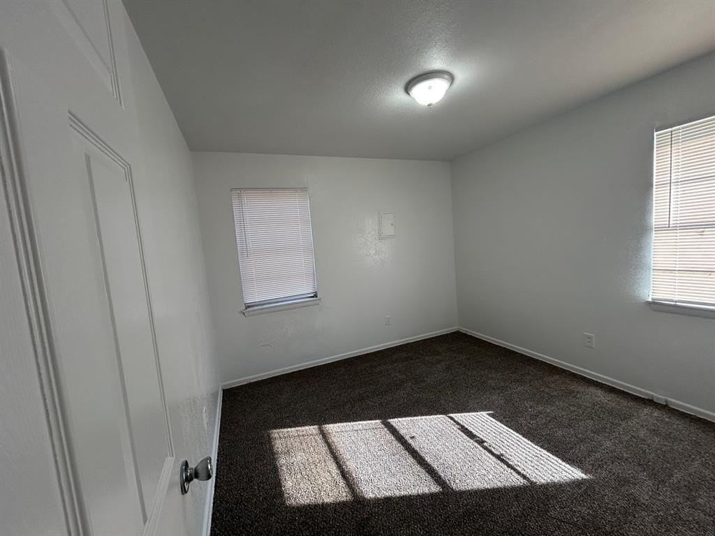 5441 N 9th St - Photo 6 of 17