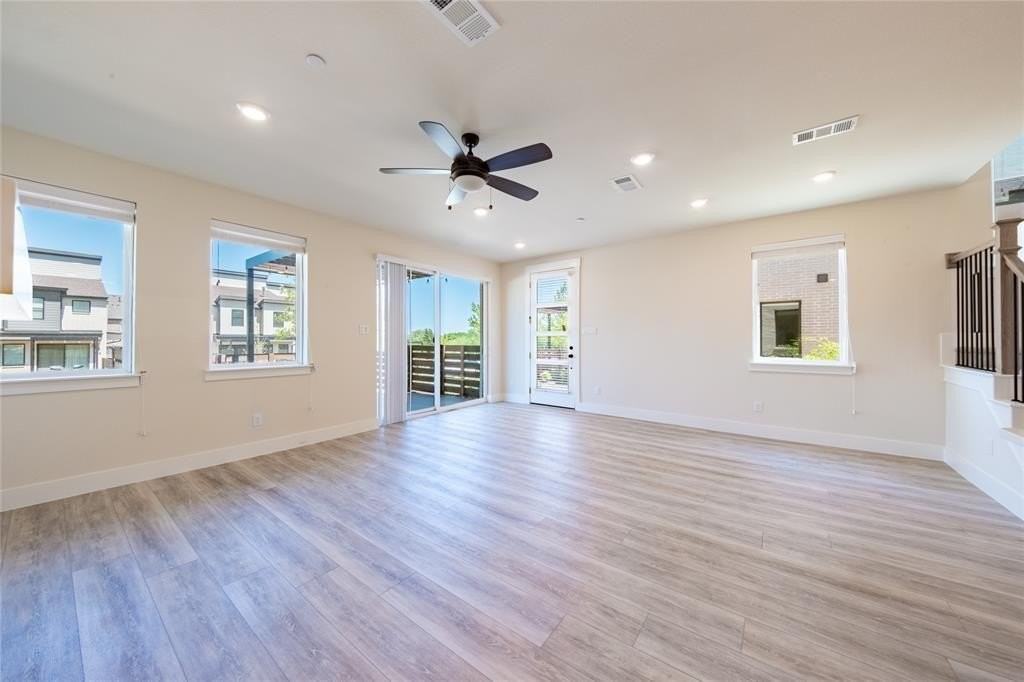 813 Emerling Dr - Photo 6 of 36