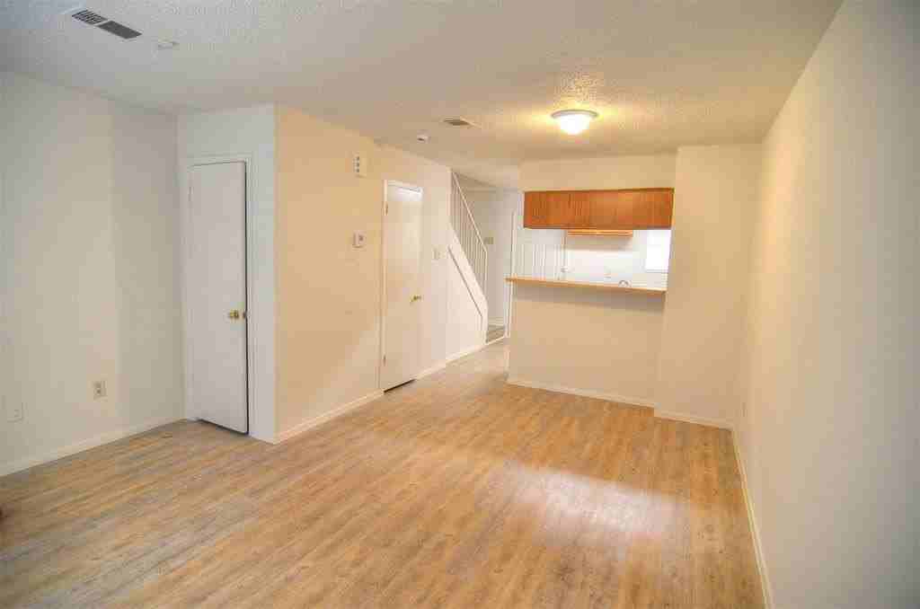 9451 Olde Village Ct - Photo 3 of 7