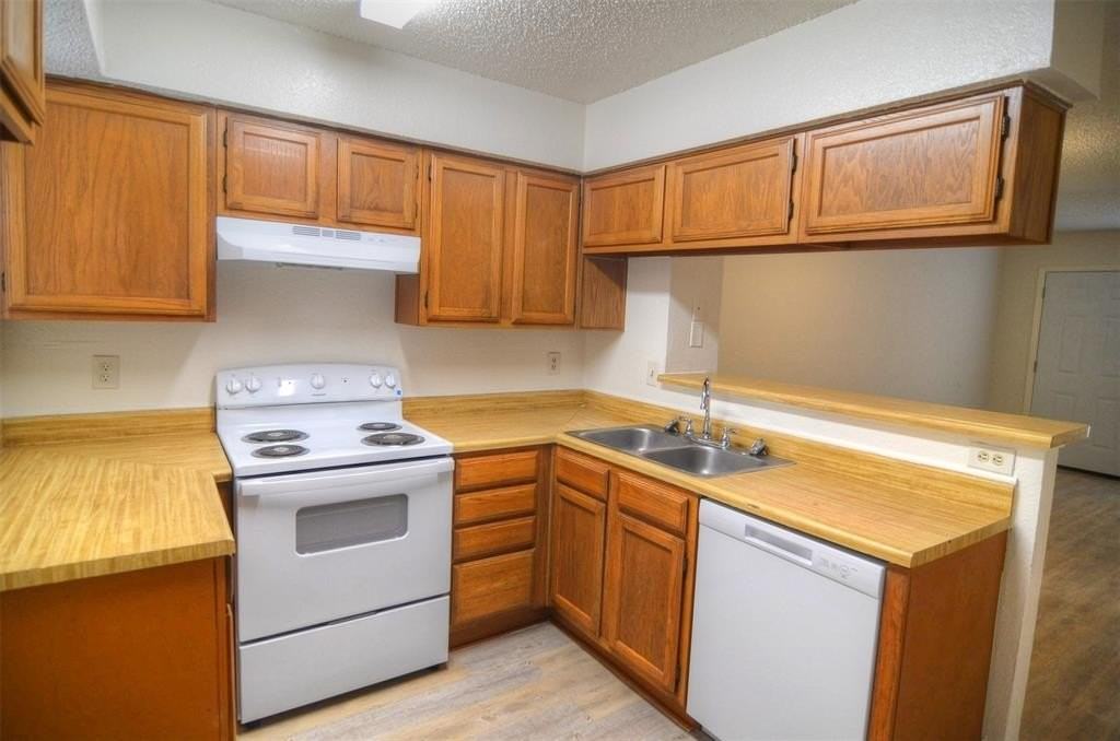 9451 Olde Village Ct - Photo 5 of 7