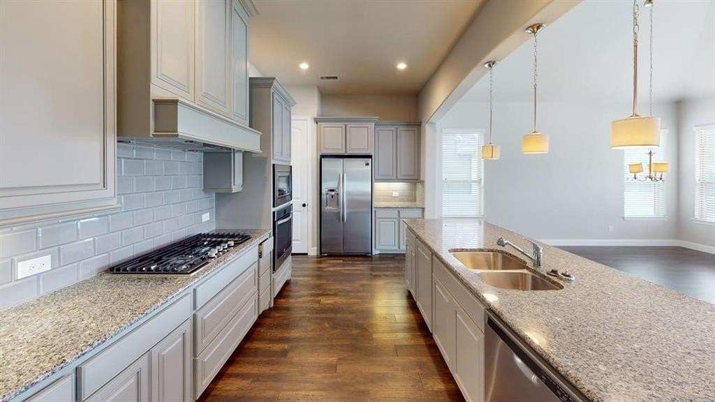 2013 State St - Photo 3 of 24