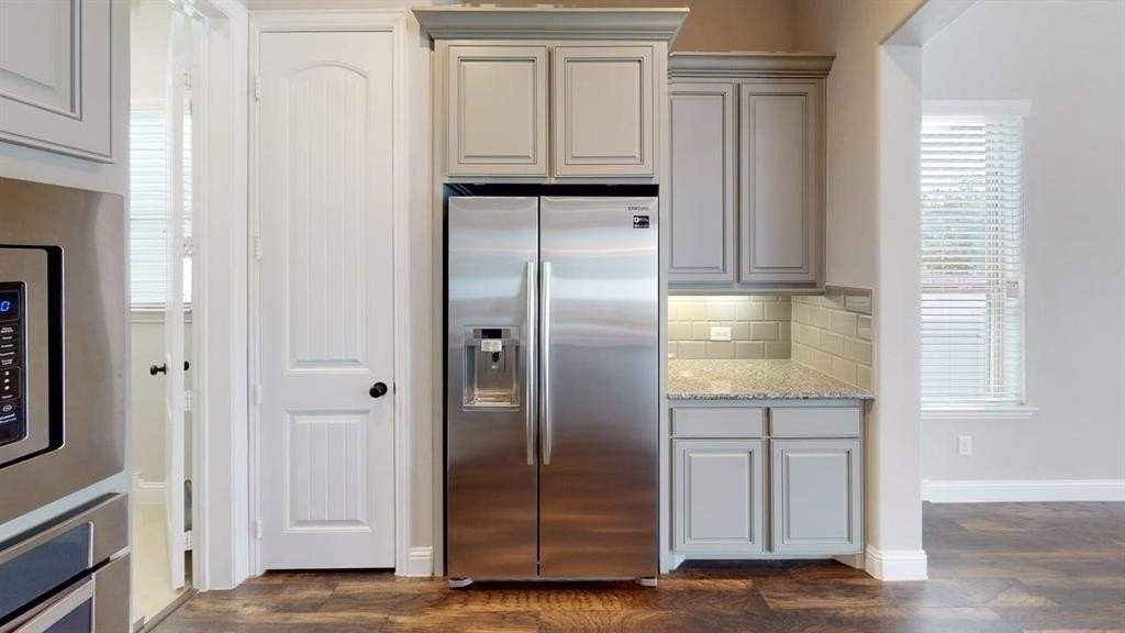 2013 State St - Photo 4 of 24