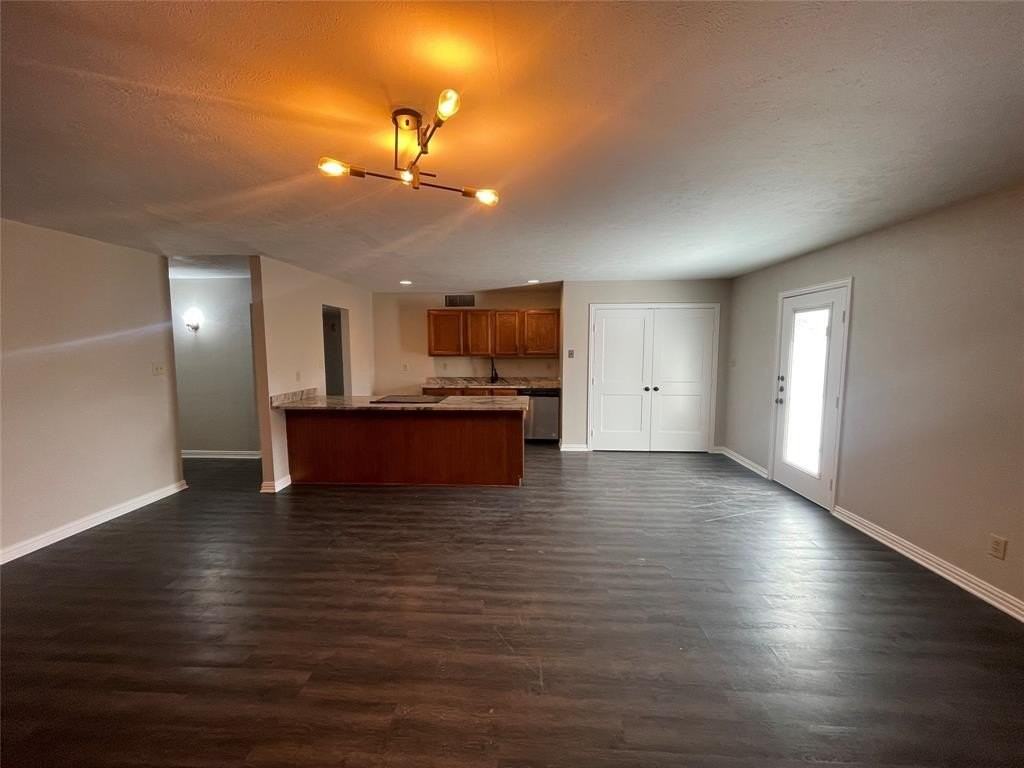 407 Woodcrest Way - Photo 3 of 13