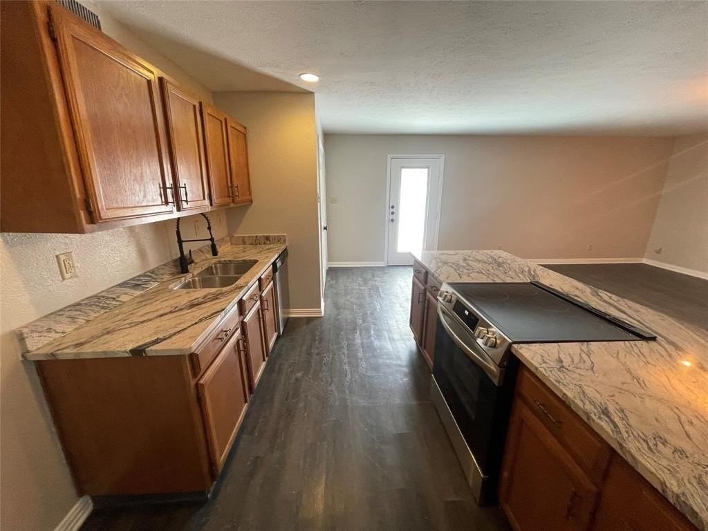 407 Woodcrest Way - Photo 6 of 13