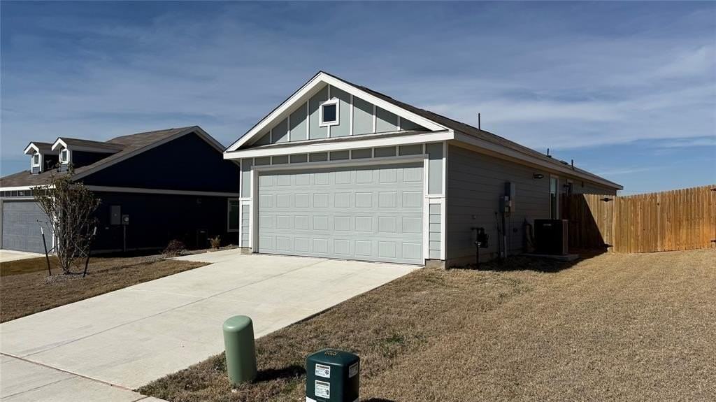 2916 Tibbles Dr - Photo 3 of 17