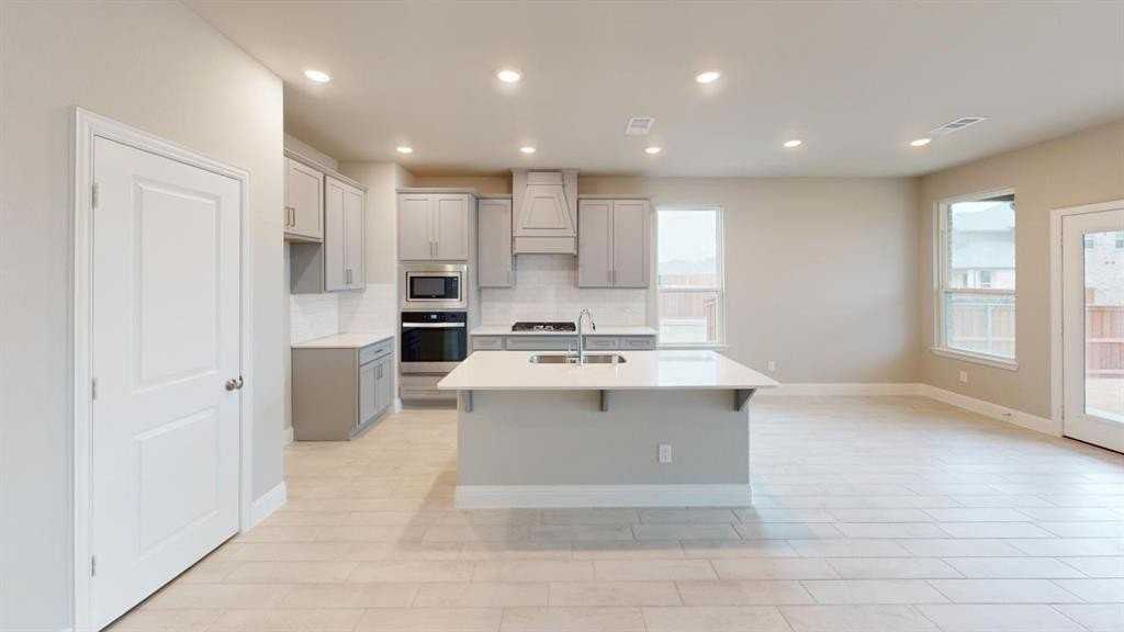 220 Santa Lucia Dr - Photo 4 of 29