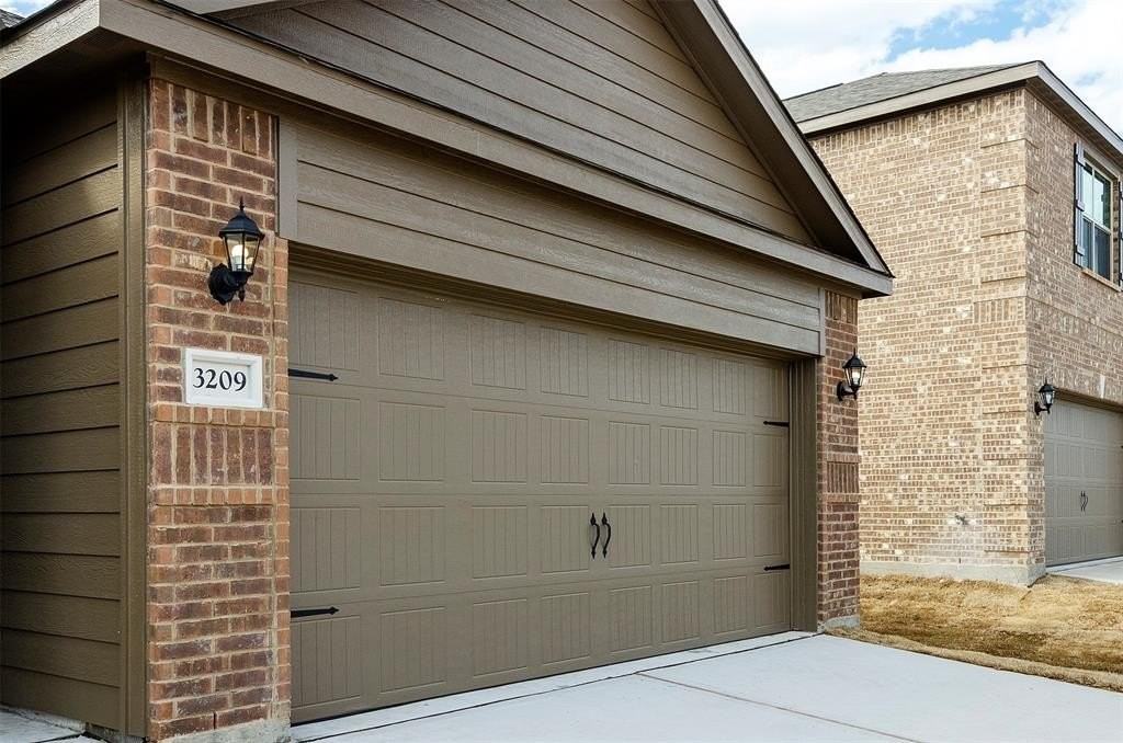 3209 Bowen St - Photo 4 of 24