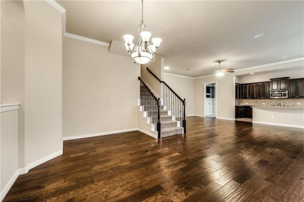 2452 Embleton Dr - Photo 5 of 25