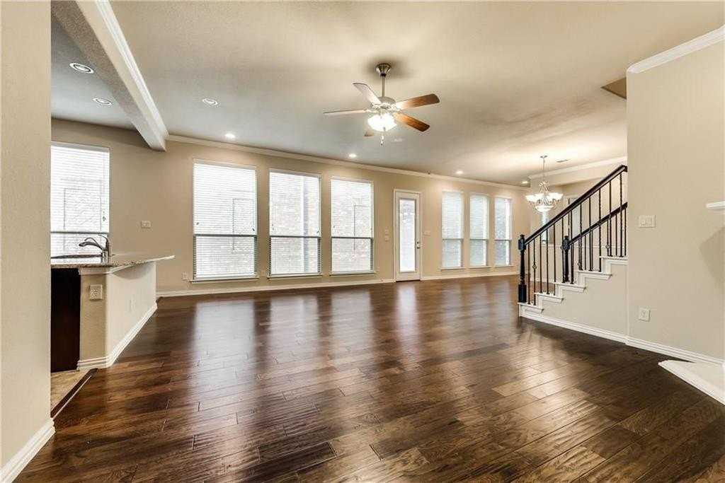 2452 Embleton Dr - Photo 7 of 25