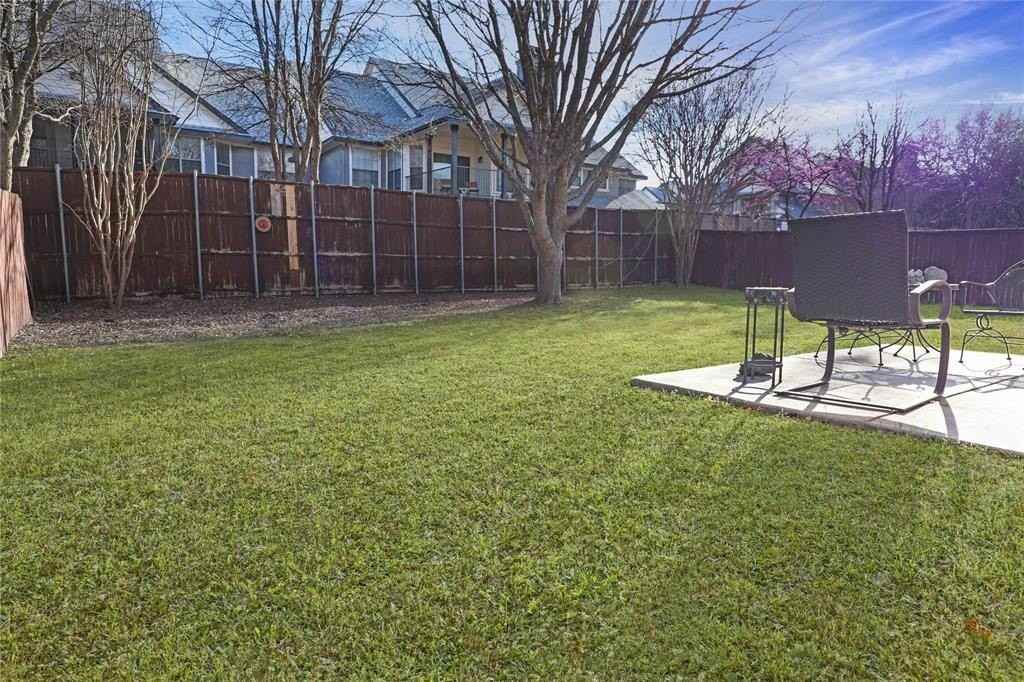 3913 Hawkins Dr - Photo 6 of 36