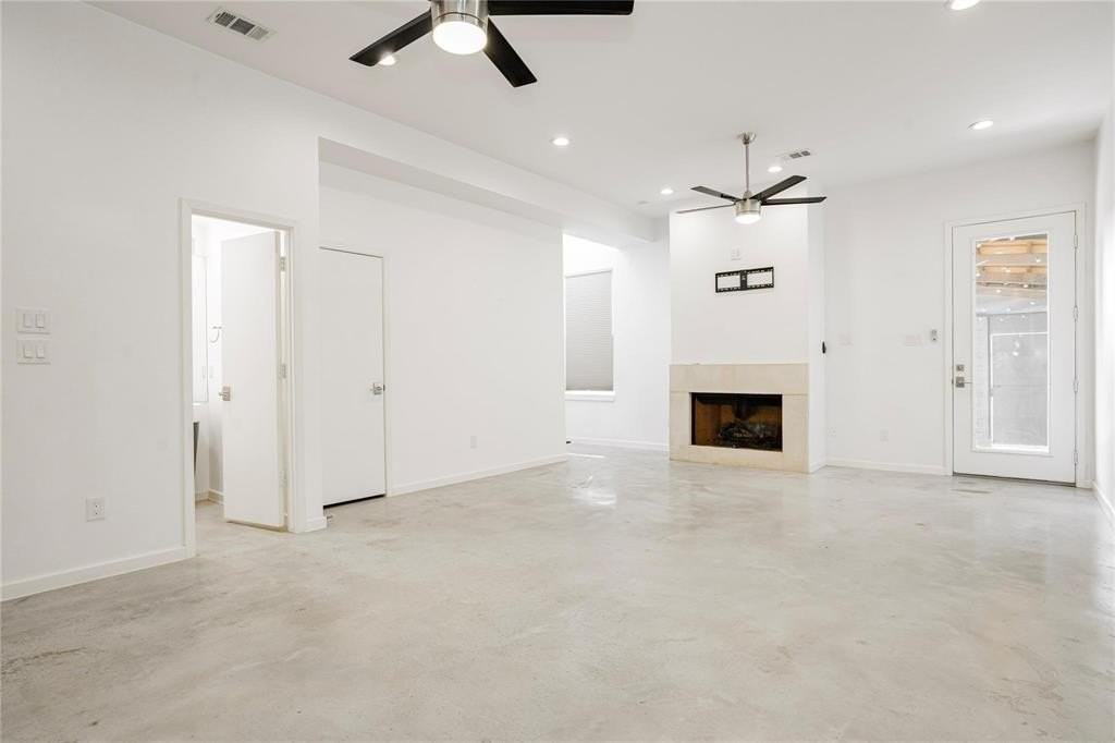 5107 N Hall St - Photo 2 of 30