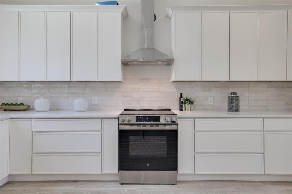 1601 Sea Breeze Ct - Photo 7 of 18