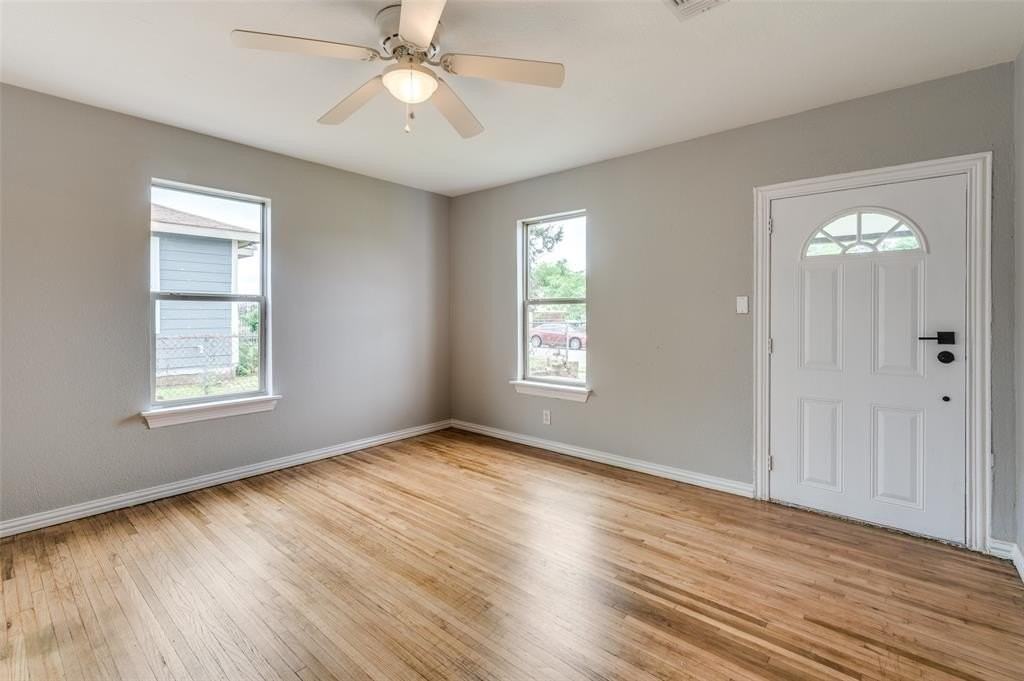 2524 Malvern Trl - Photo 4 of 25