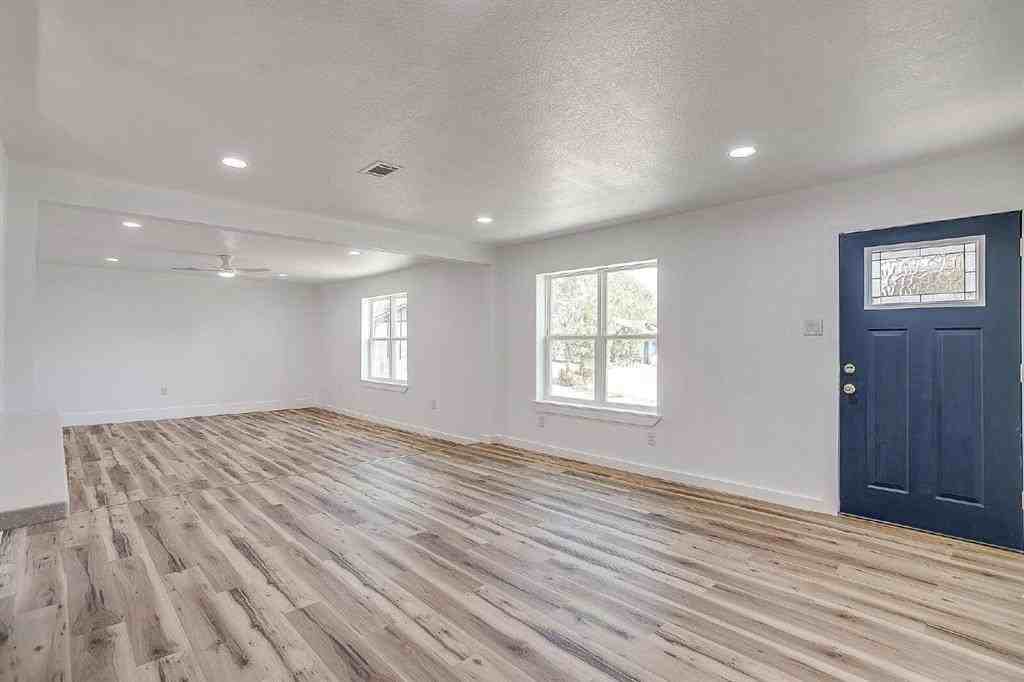 521 Mesquite Ave - Photo 6 of 39