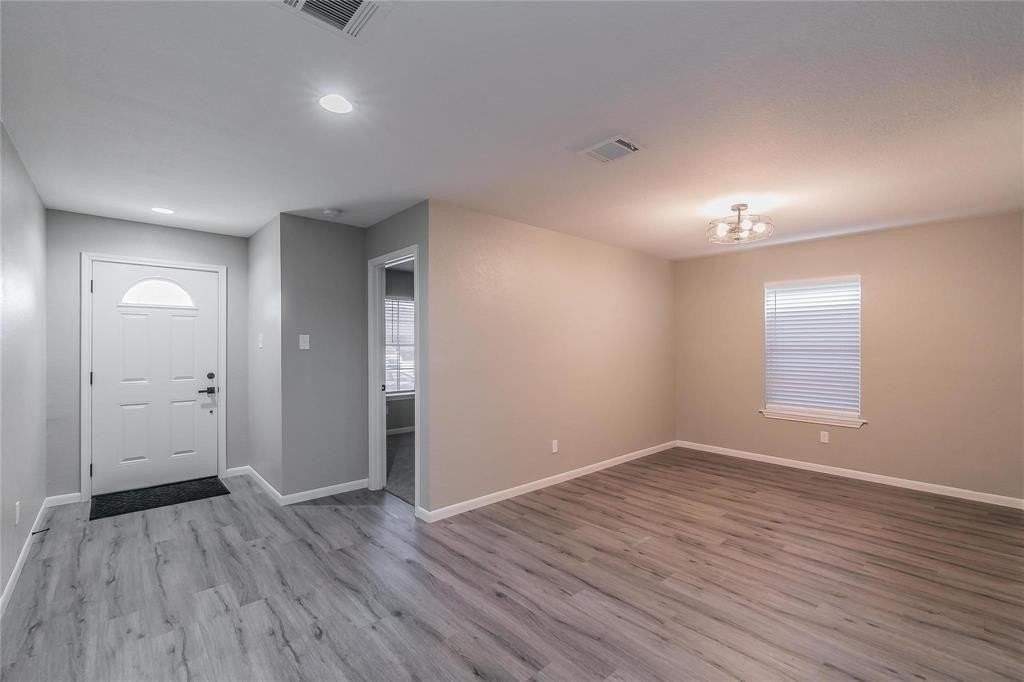 12911 Kingsgate Dr - Photo 5 of 39