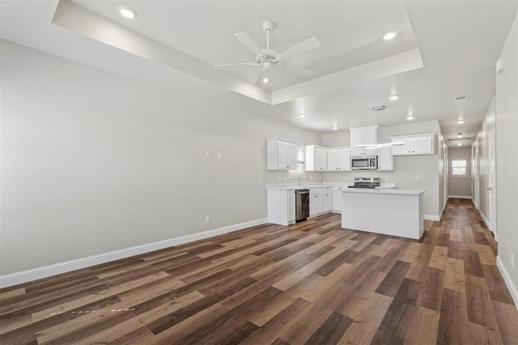 3120 Saint John St #B - Photo 2 of 21