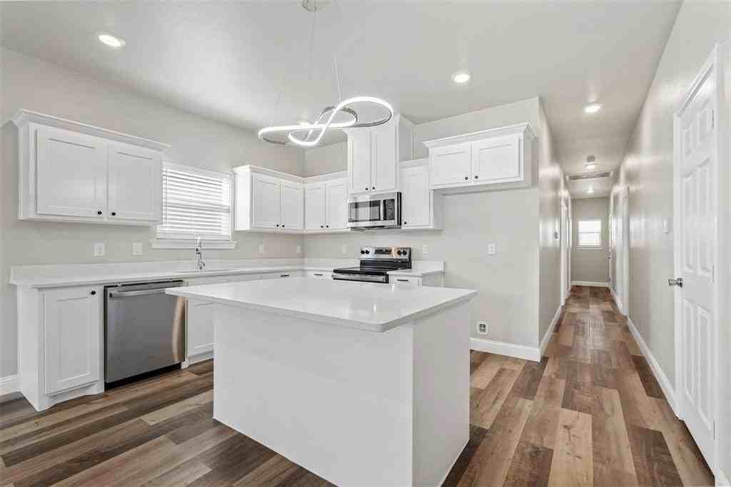 3120 Saint John St #B - Photo 6 of 21