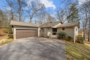 200 Waterford Dr - Photo 1 of 1