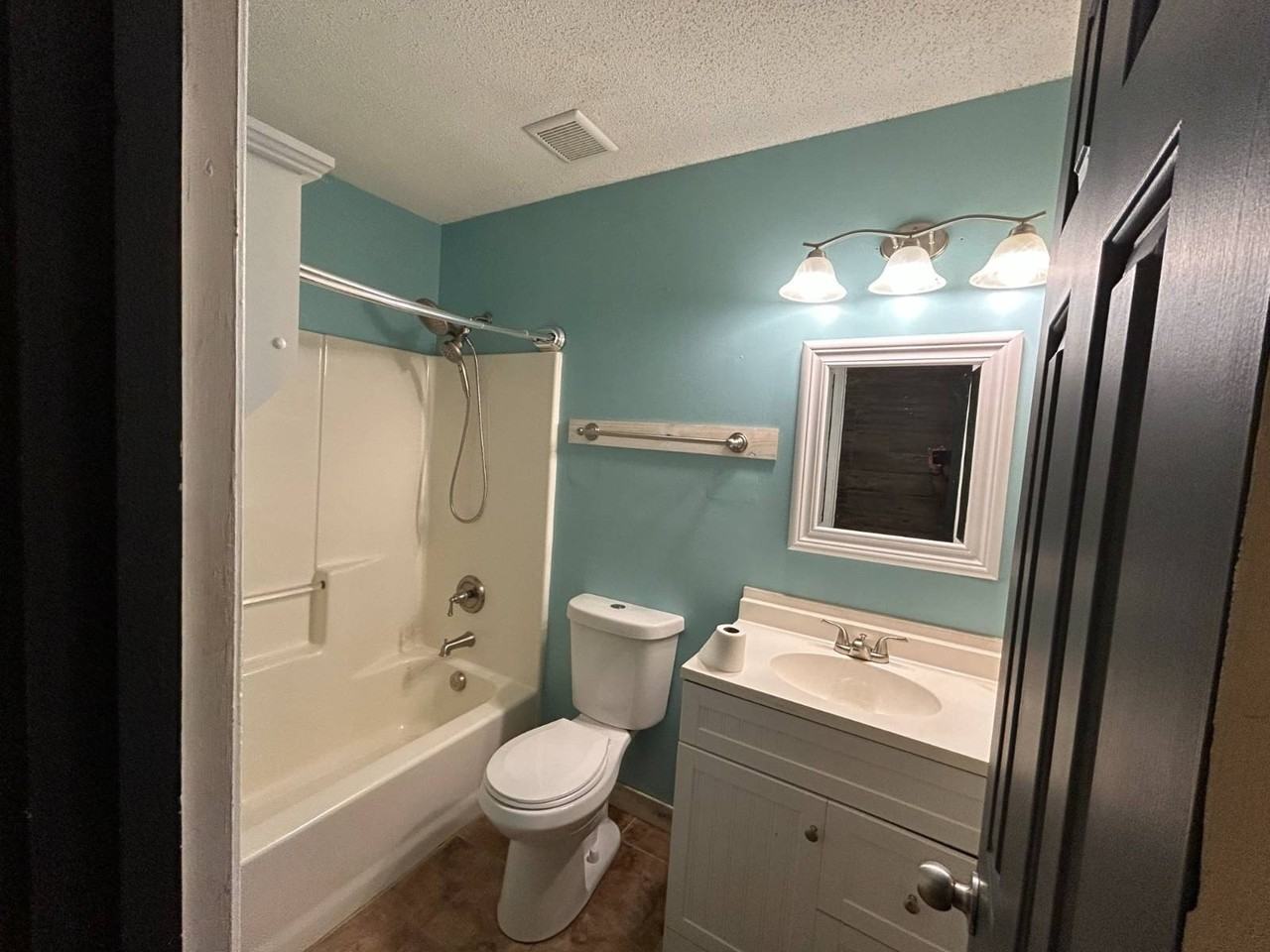 6823 Northknoll Ave - Photo 3 of 19