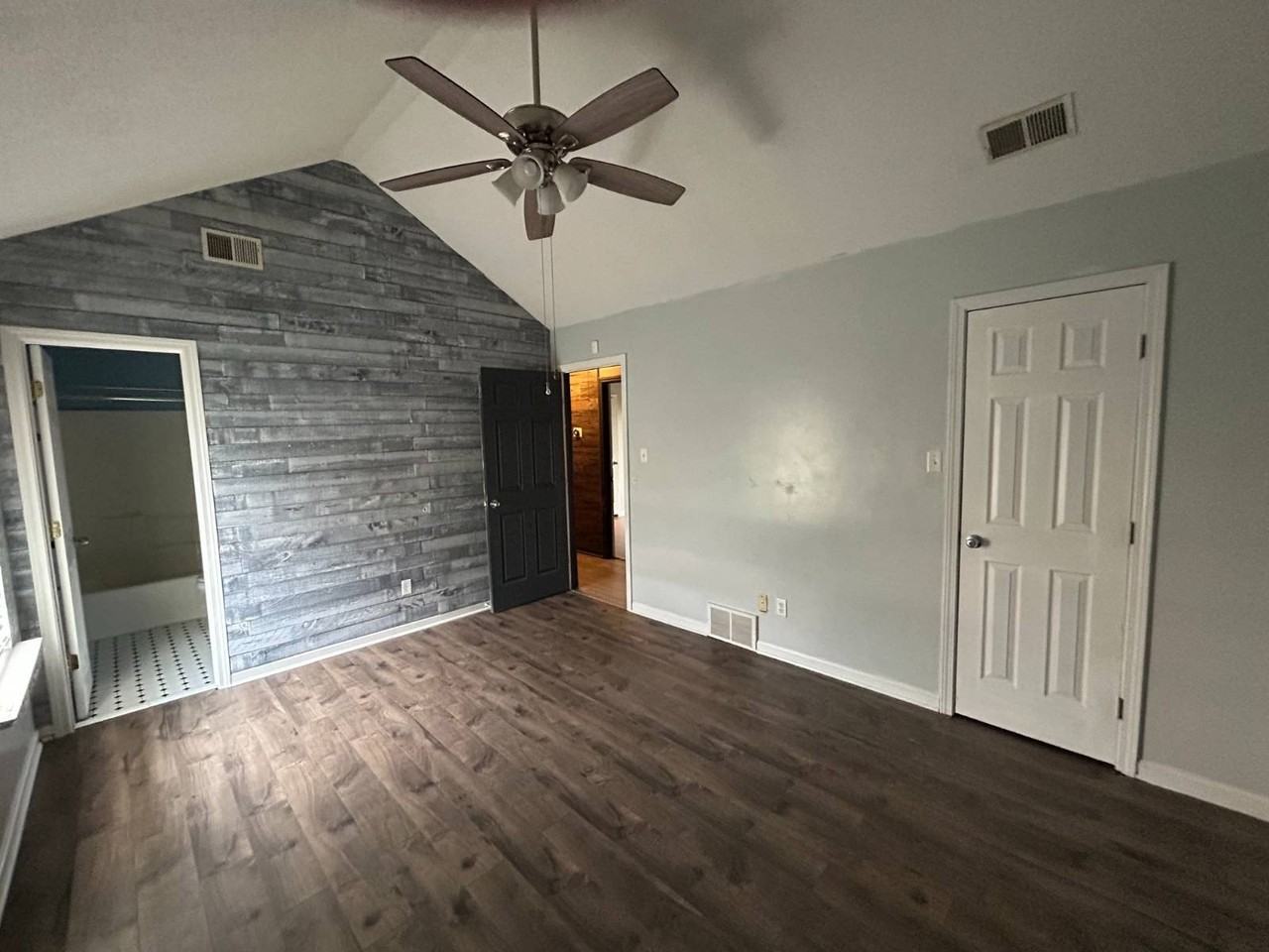 6823 Northknoll Ave - Photo 7 of 19