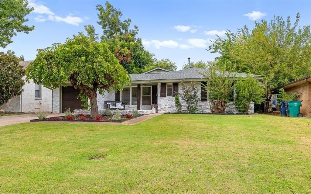 2737 Clermont Pl - Photo 2 of 27