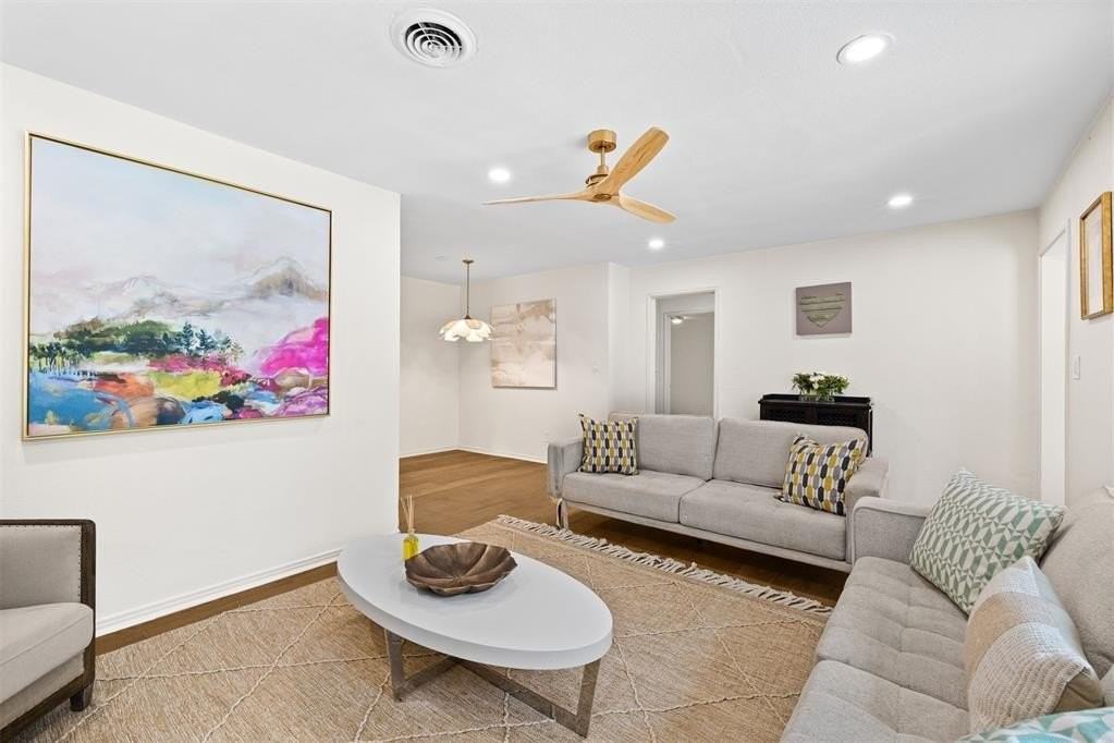 2737 Clermont Pl - Photo 7 of 27