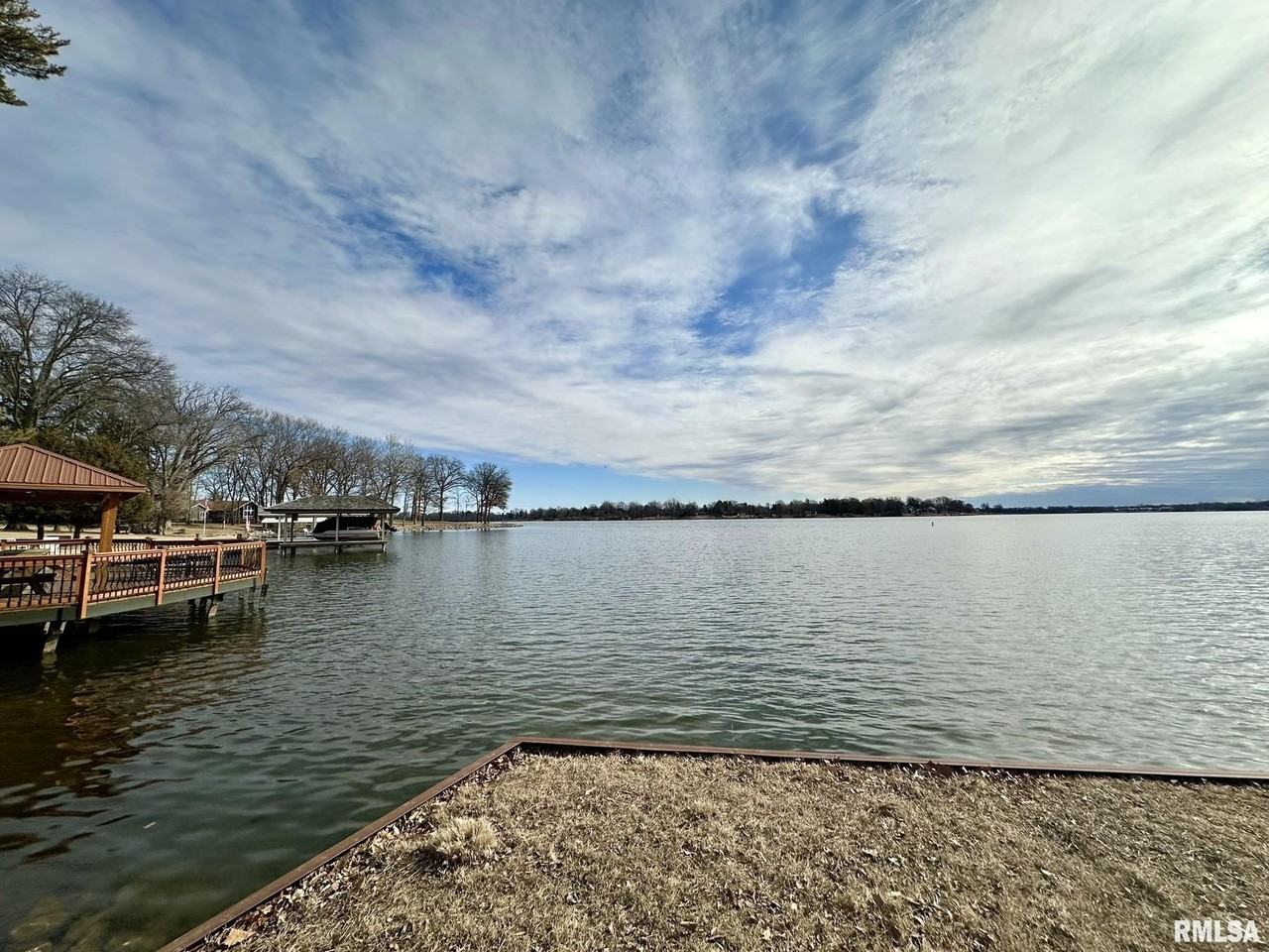 136 E Hazel Dell Ln - Photo 3 of 35