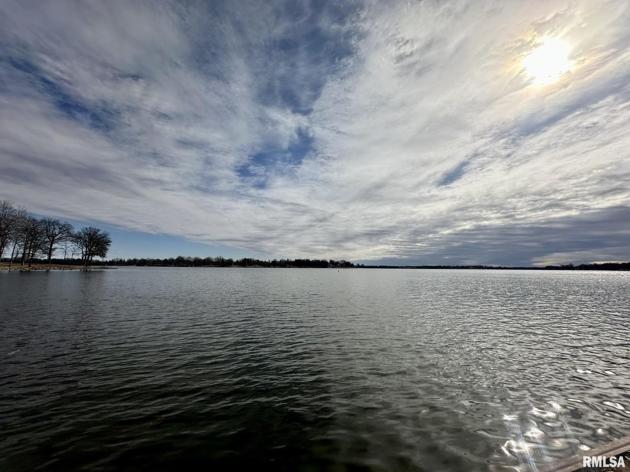 136 E Hazel Dell Ln - Photo 4 of 35