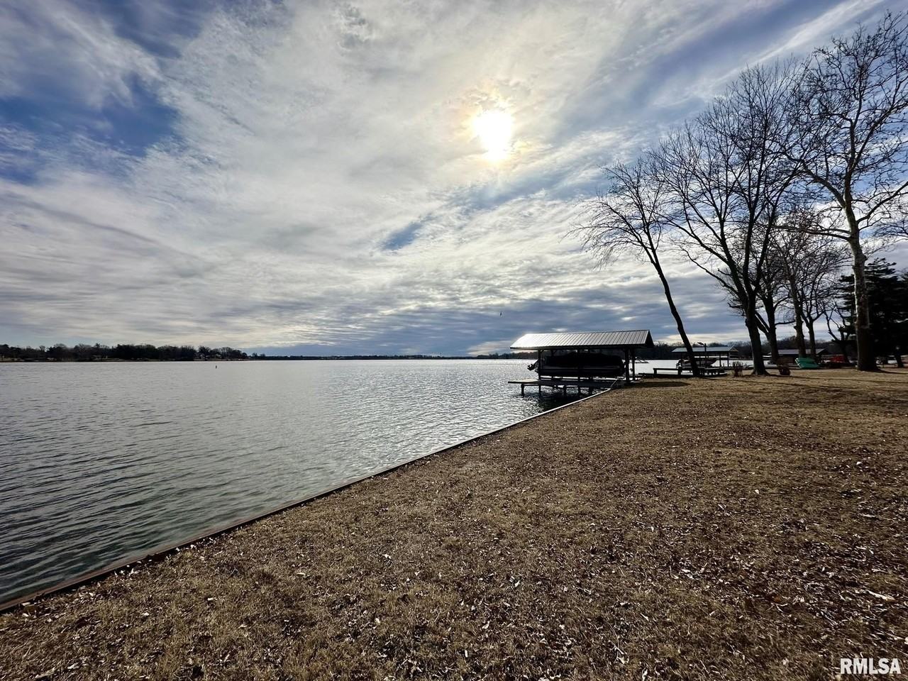 136 E Hazel Dell Ln - Photo 5 of 35