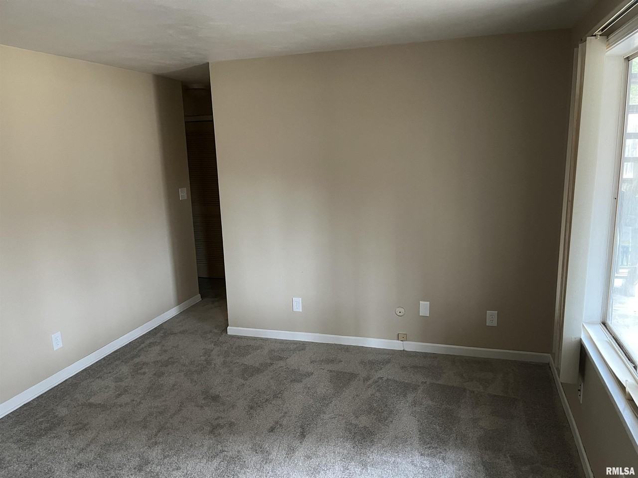 1304 W Jeth Ct Unit A - Photo 3 of 11