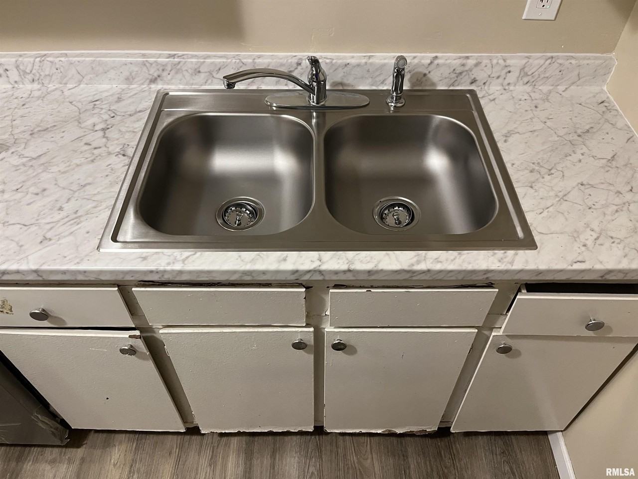 1304 W Jeth Ct Unit A - Photo 6 of 11