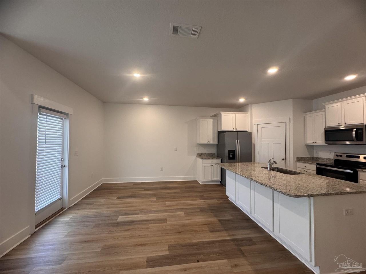 6419 Forest Bay Ave - Photo 3 of 19