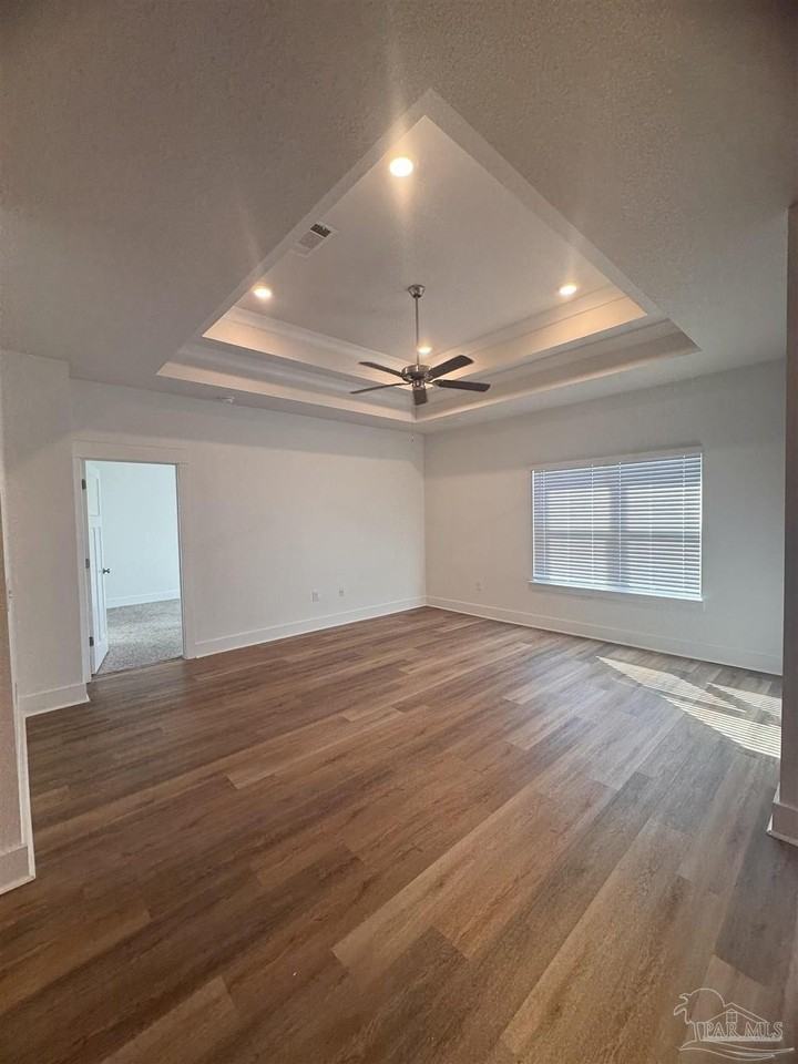 6419 Forest Bay Ave - Photo 4 of 19