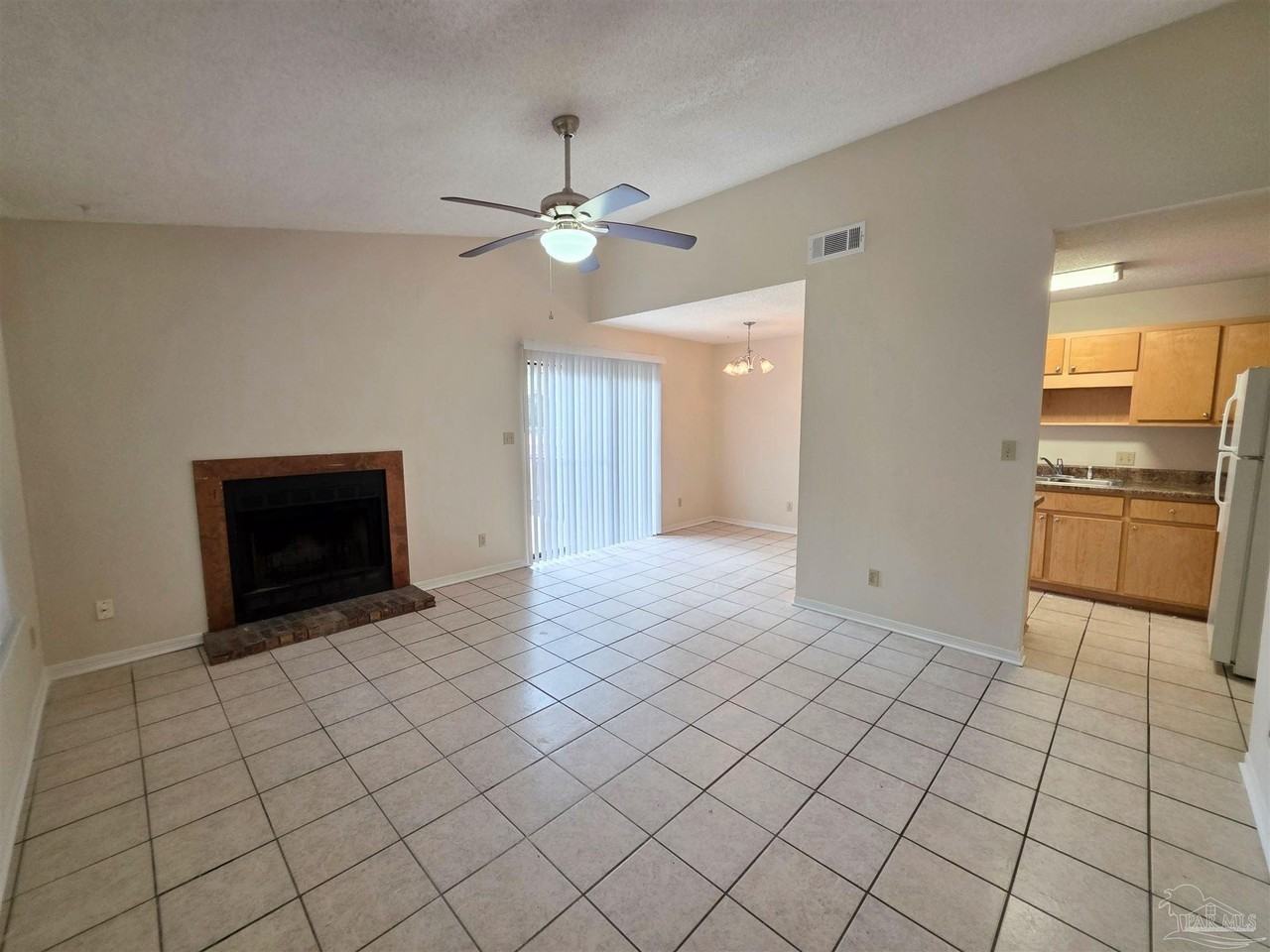 1440 N 61st Ave Apt 8d - Photo 2 of 25