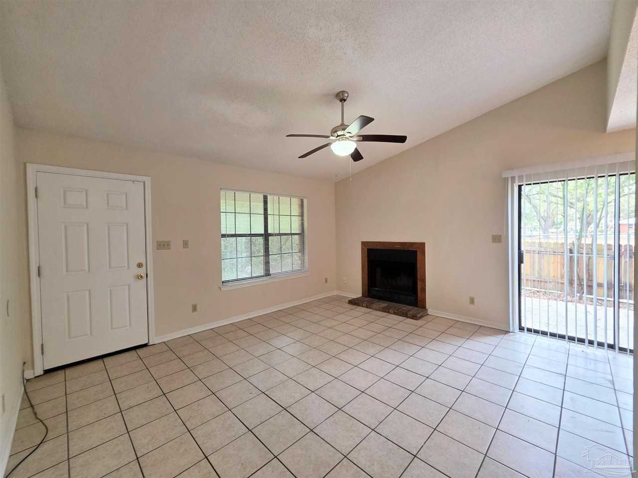 1440 N 61st Ave Apt 8d - Photo 3 of 25