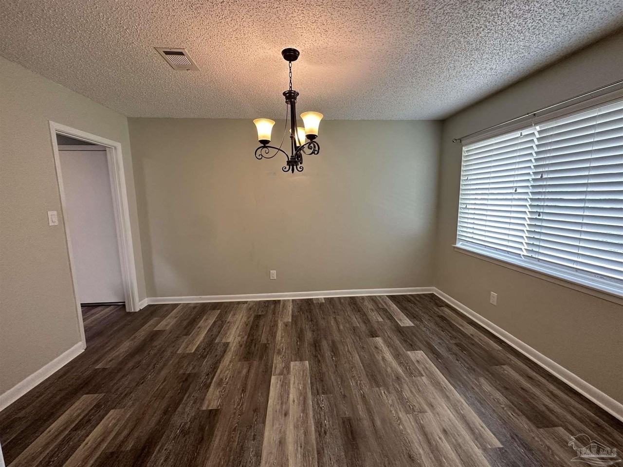 5932 Schofield Dr - Photo 3 of 15