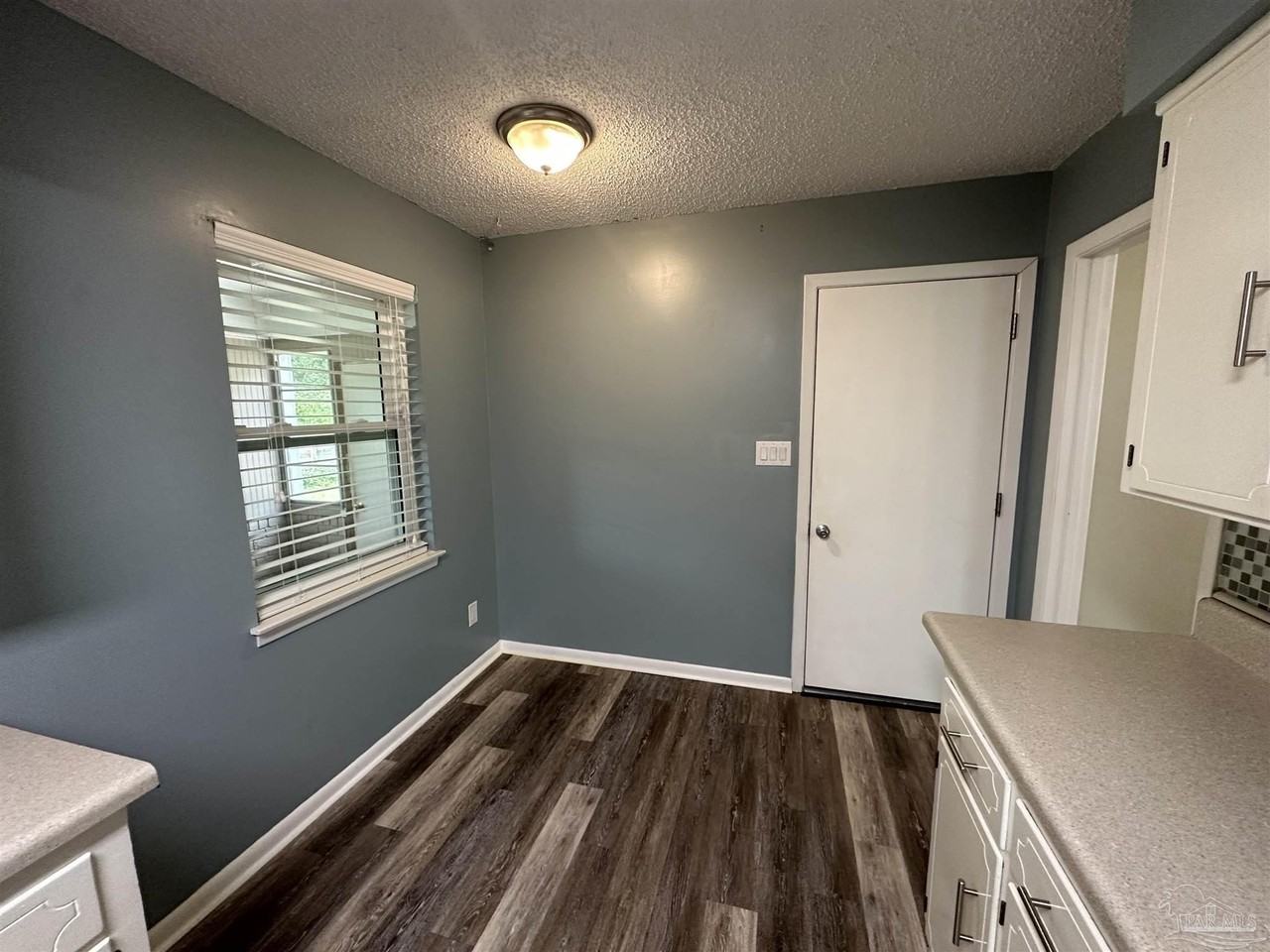 5932 Schofield Dr - Photo 5 of 15