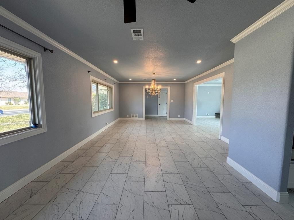 1503 Neely Ave - Photo 5 of 48