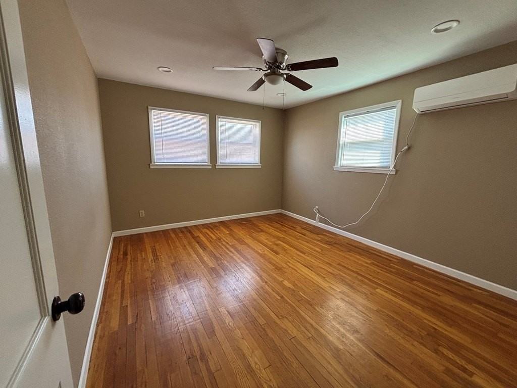 2000 Runnels St - Photo 4 of 16