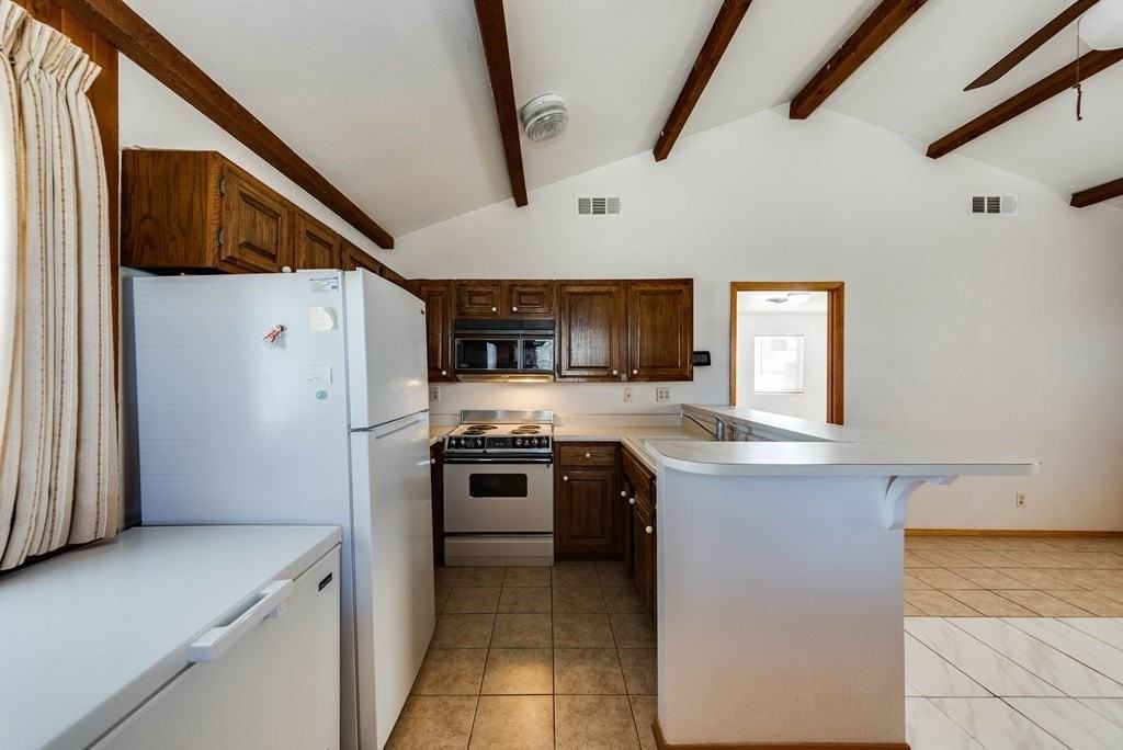 4627 Princeton Ave Apt B - Photo 6 of 15