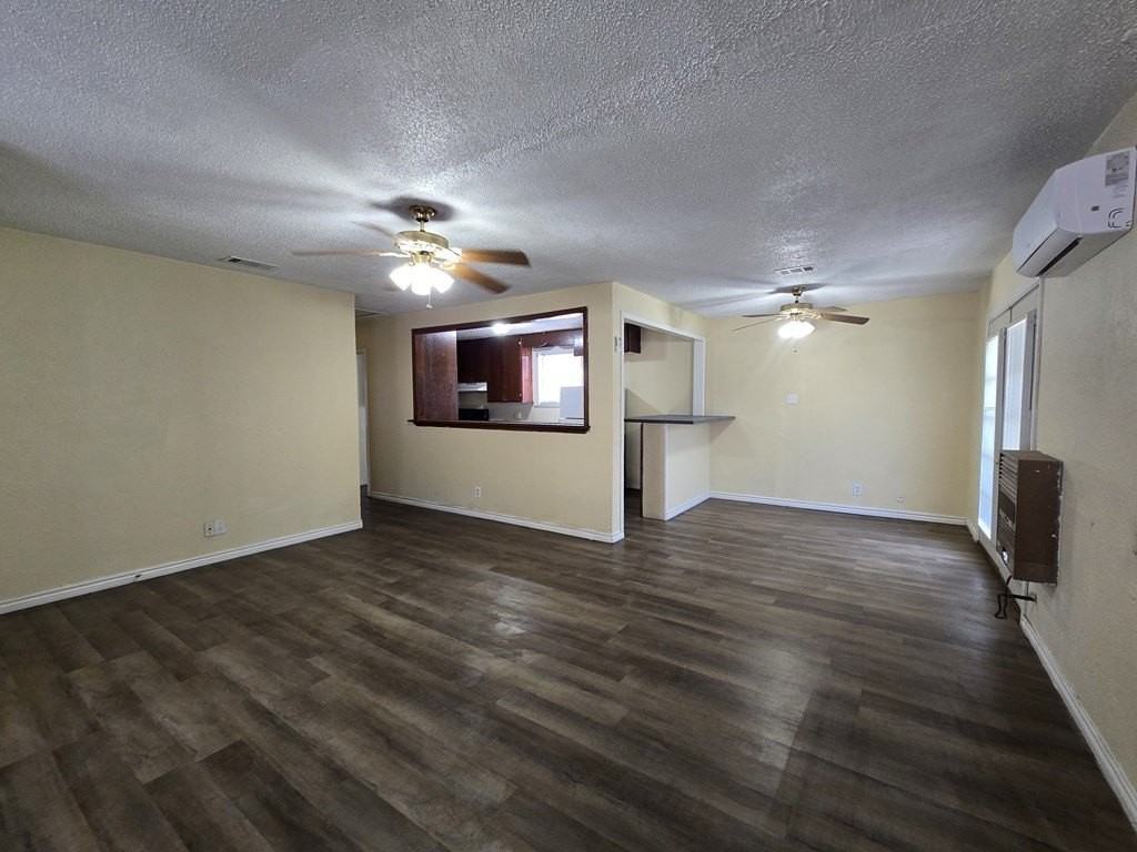 105 E Nobles Ave - Photo 2 of 16