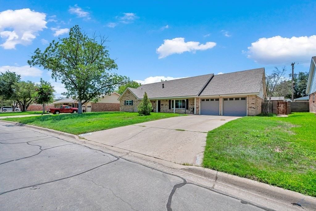 2803 W Dengar Ave - Photo 6 of 50